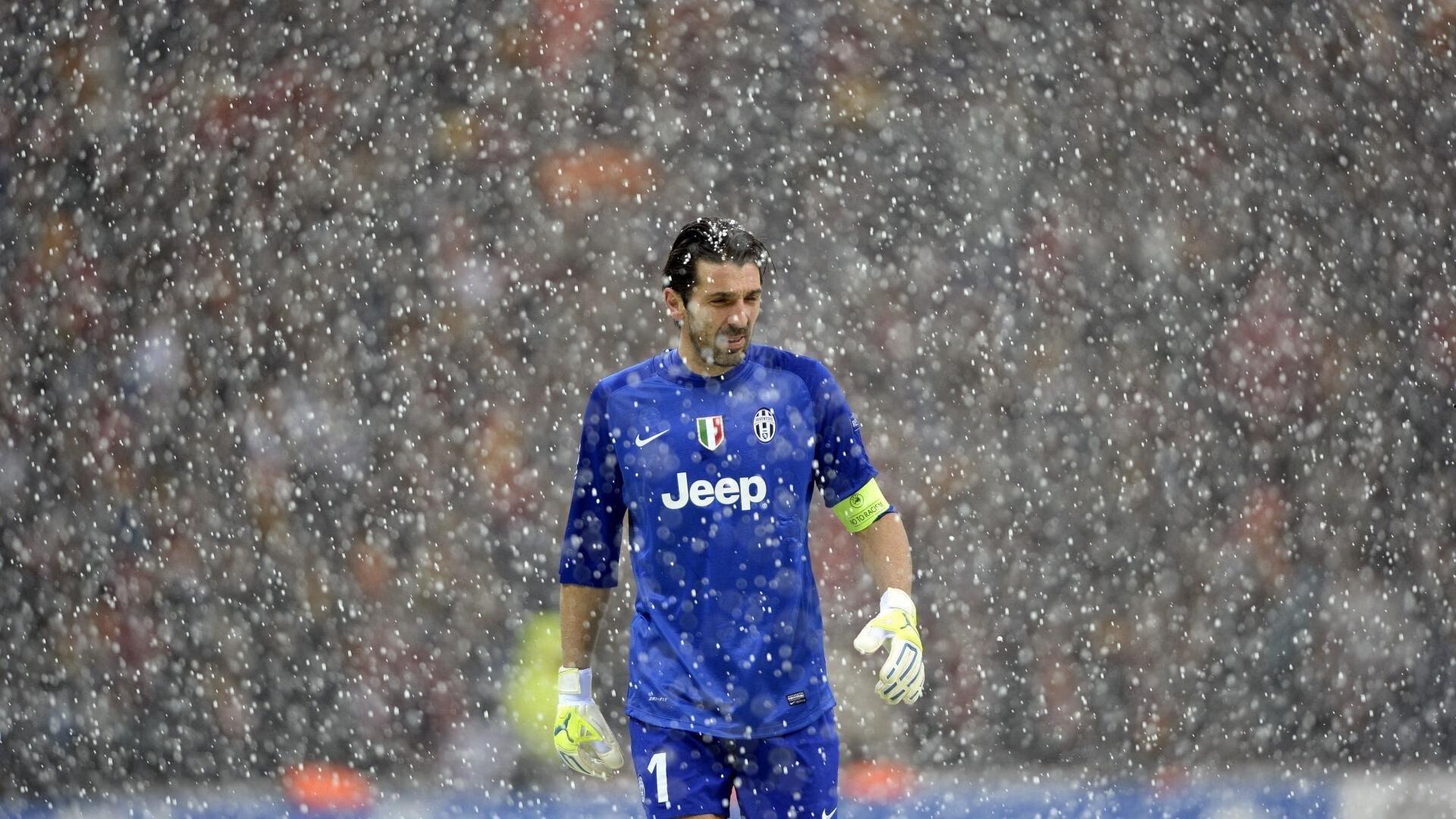 【史话】百场0红牌算啥，温格12张红牌能夺双冠！